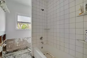 8555 Heron Lagoon Cir, Sarasota, FL 34242 - Photo 31