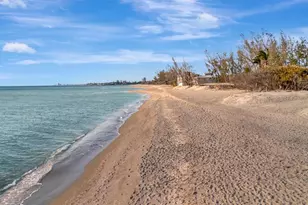 8555 Heron Lagoon Cir, Sarasota, FL 34242 - Photo 7