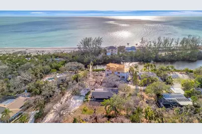 8555 Heron Lagoon Circle, Sarasota, FL 34242 - Photo 15