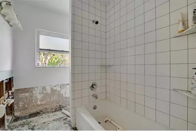 8555 Heron Lagoon Circle, Sarasota, FL 34242 - Photo 31