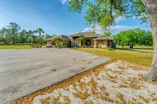 1668 Tropicaire Blvd, North Port, FL 34286 - Photo 7