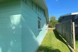 109 Colonia Ln W, Nokomis, FL 34275 - Photo 3