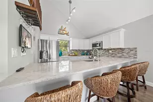 1256 Riegels Landing Dr, Sarasota, FL 34242 - Photo 5