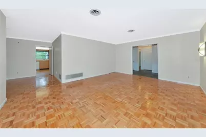 320 25th Street W, Bradenton, FL 34205 - Photo 17