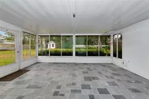 320 25th St W, Bradenton, FL 34205 - Photo 43