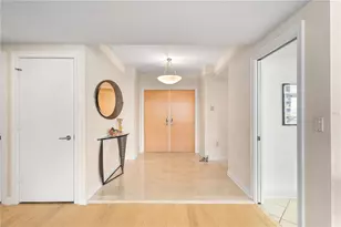 545 Sanctuary Dr, Longboat Key, FL 34228 - Photo 3