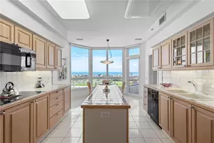 545 Sanctuary Dr, Longboat Key, FL 34228 - Photo 13