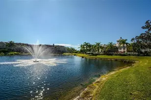 7685 Plantation Cir, University Park, FL 34201 - Photo 11