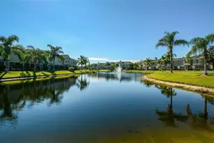 7685 Plantation Cir, University Park, FL 34201 - Photo 23