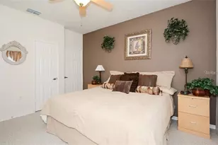 7685 Plantation Cir, University Park, FL 34201 - Photo 11