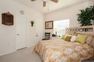 7685 Plantation Cir, University Park, FL 34201 - Photo 15