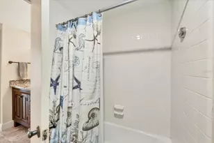 1212 Benjamin Franklin Dr, Sarasota, FL 34236 - Photo 25