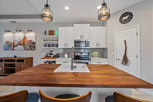 867 Bacon Ave, Sarasota, FL 34232 - Photo 9