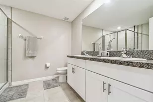 633 Royal Empress Dr, Ruskin, FL 33570 - Photo 19