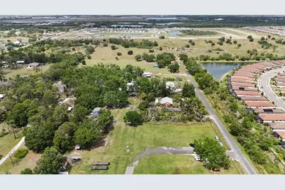 10145 40th Avenue E, Palmetto, FL 34221 - Photo 5