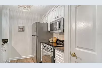 750 N Tamiami Trail #304, Sarasota, FL 34236 - Photo 5