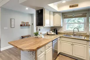 2224 Eugene St, Sarasota, FL 34231 - Photo 7