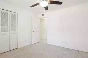 1330 Glen Oaks Dr E, Sarasota, FL 34232 - Photo 17