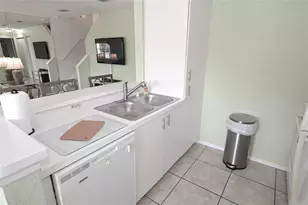 850 S Tamiami Trl, Sarasota, FL 34236 - Photo 9