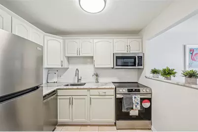 117 7th Street N #5, Bradenton Beach, FL 34217 - Photo 9