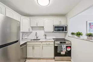117 7th St N, Bradenton Beach, FL 34217 - Photo 9