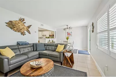 117 7th Street N #5, Bradenton Beach, FL 34217 - Photo 5