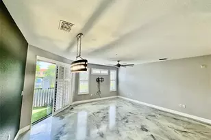 8325 38th St Cir E, Sarasota, FL 34243 - Photo 7