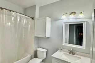 8325 38th St Cir E, Sarasota, FL 34243 - Photo 13