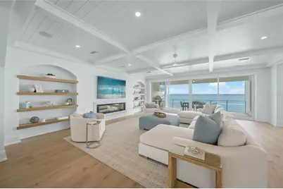 619 Key Royale Drive, Holmes Beach, FL 34217 - Photo 7