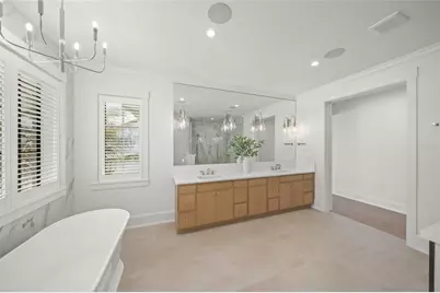 619 Key Royale Drive, Holmes Beach, FL 34217 - Photo 17