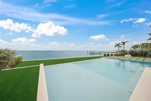 619 Key Royale Dr, Holmes Beach, FL 34217 - Photo 47