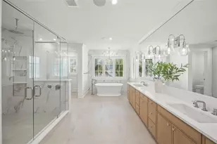 619 Key Royale Dr, Holmes Beach, FL 34217 - Photo 15