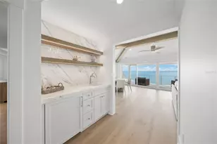 619 Key Royale Dr, Holmes Beach, FL 34217 - Photo 27