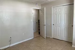 900 La Costa Cir, Sarasota, FL 34237 - Photo 19