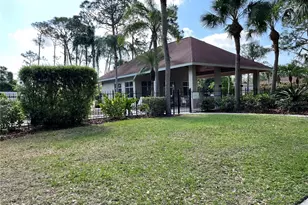 900 La Costa Cir, Sarasota, FL 34237 - Photo 31