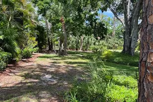 900 La Costa Cir, Sarasota, FL 34237 - Photo 43