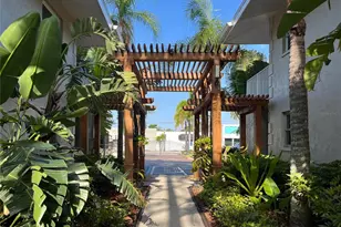 900 La Costa Cir, Sarasota, FL 34237 - Photo 27