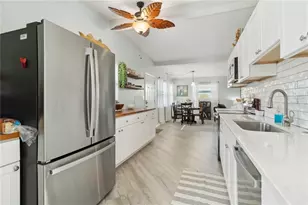 516 45th St Ct W, Palmetto, FL 34221 - Photo 9