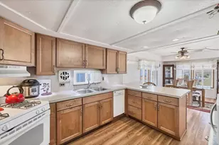 10315 Cortez Rd W, Bradenton, FL 34210 - Photo 17