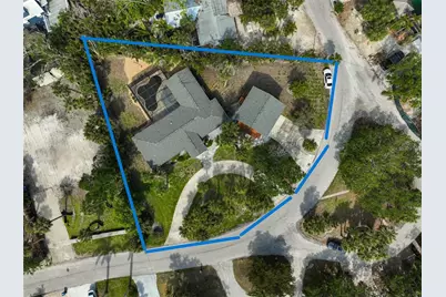 105 Island Circle, Sarasota, FL 34242 - Photo 3