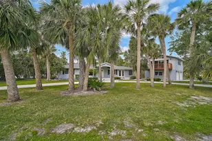 105 Island Cir, Sarasota, FL 34242 - Photo 61