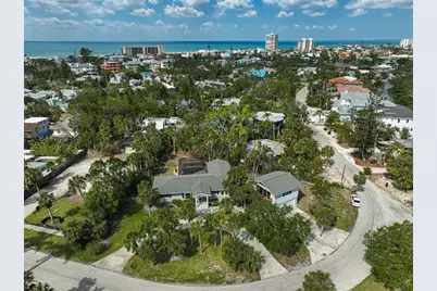 105 Island Circle, Sarasota, FL 34242 - Photo 7