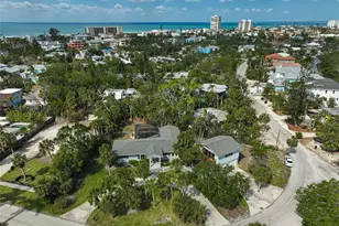 105 Island Cir, Sarasota, FL 34242 - Photo 7