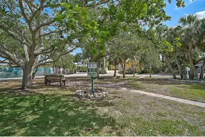 105 Island Circle, Sarasota, FL 34242 - Photo 49