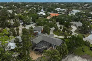 105 Island Cir, Sarasota, FL 34242 - Photo 59