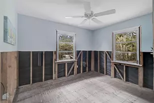 105 Island Cir, Sarasota, FL 34242 - Photo 19