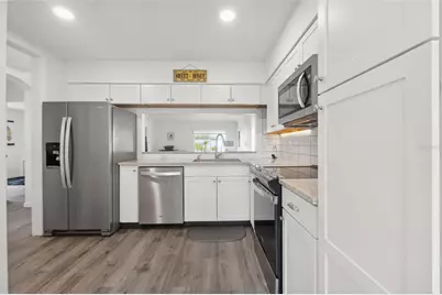 18106 Canal Pointe Street, Tampa, FL 33647 - Photo 7