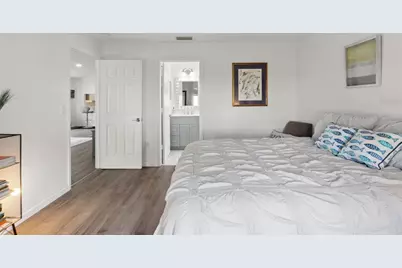 18106 Canal Pointe Street, Tampa, FL 33647 - Photo 23