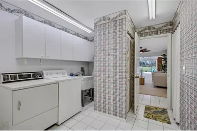 4487 Glebe Farm Road, Sarasota, FL 34235 - Photo 41