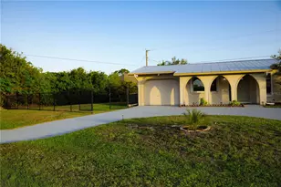 389 Millport St NW, Port Charlotte, FL 33948 - Photo 5